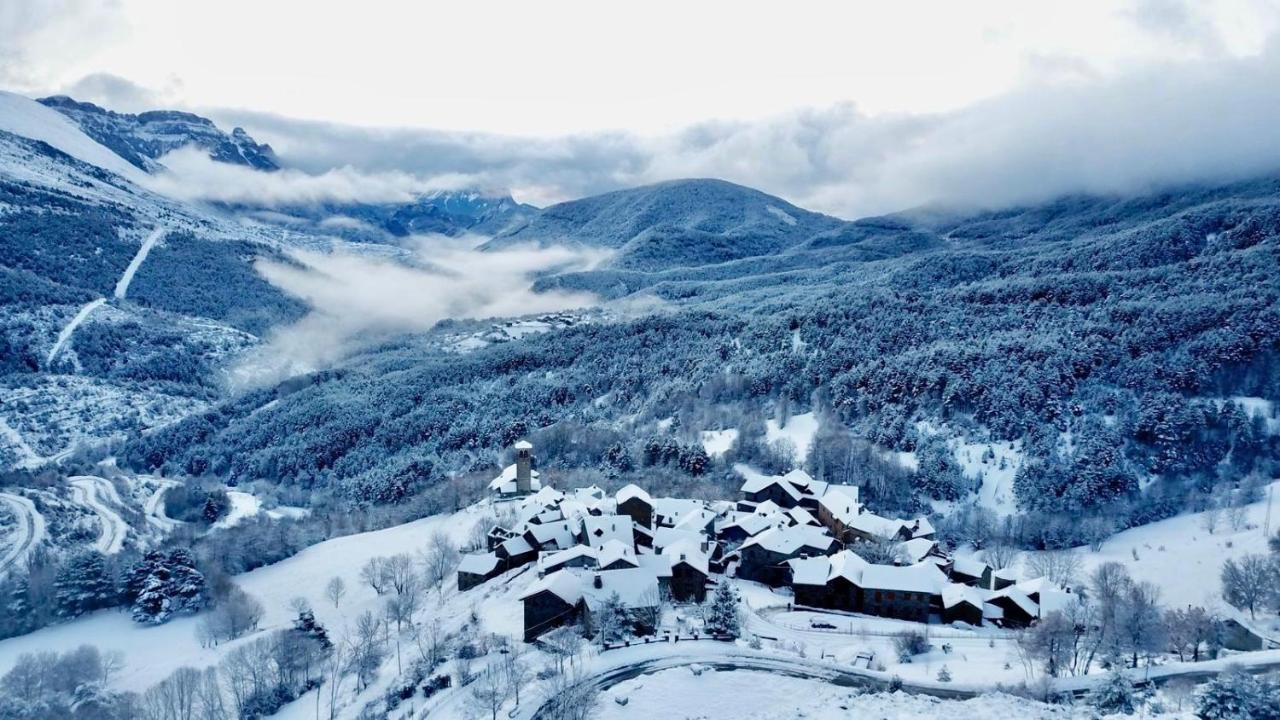 Casa Lobo - Fanlo Lägenhet Vio Exteriör bild